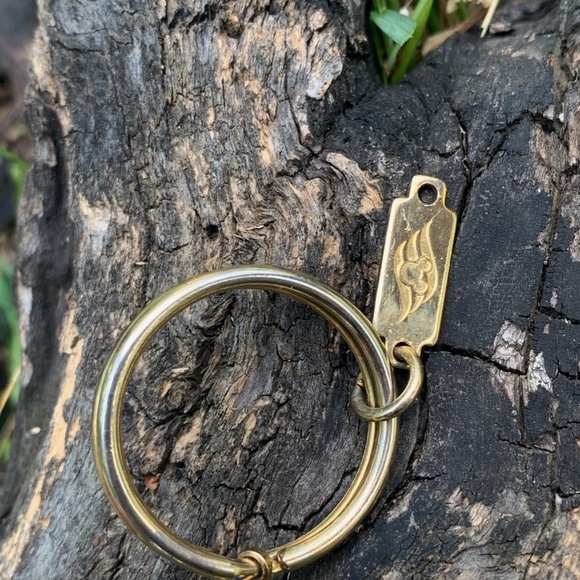 Vintage Disney Mickey Mouse Keychain Mickey Wearing Blue Polka Dot Hat Metal 3" - Picture 2 of 6